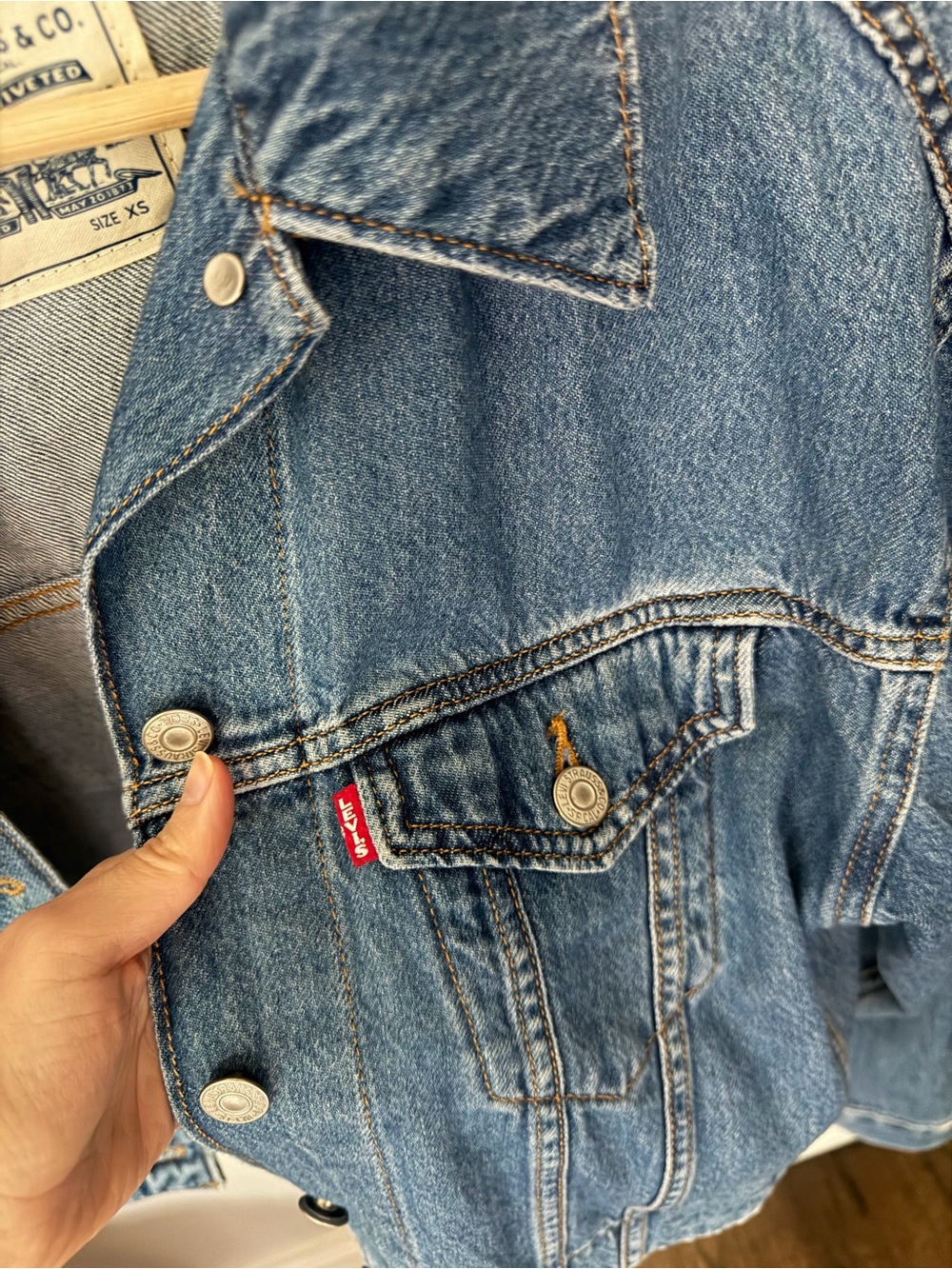 Levi's Blue Denim Cropped Jacket - Picture 3 of 4
